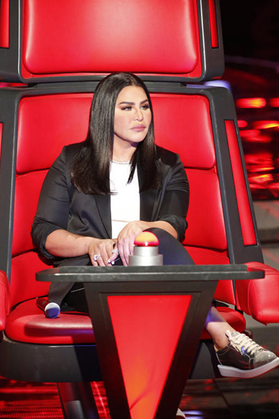 اضغط لمشاهدة الفيديو: آراء أحلام وإليسا في برنامج ذا فويس